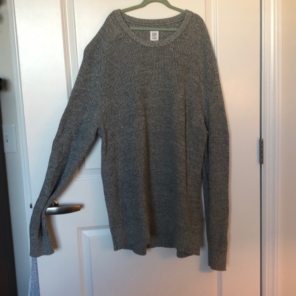 Gap sweater